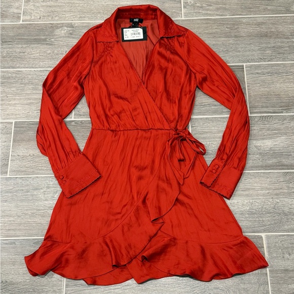 NWT! Paige Tulip Red Parisa Embroidered Detail Satin Wrap Dress. Size XS. - Picture 7 of 14